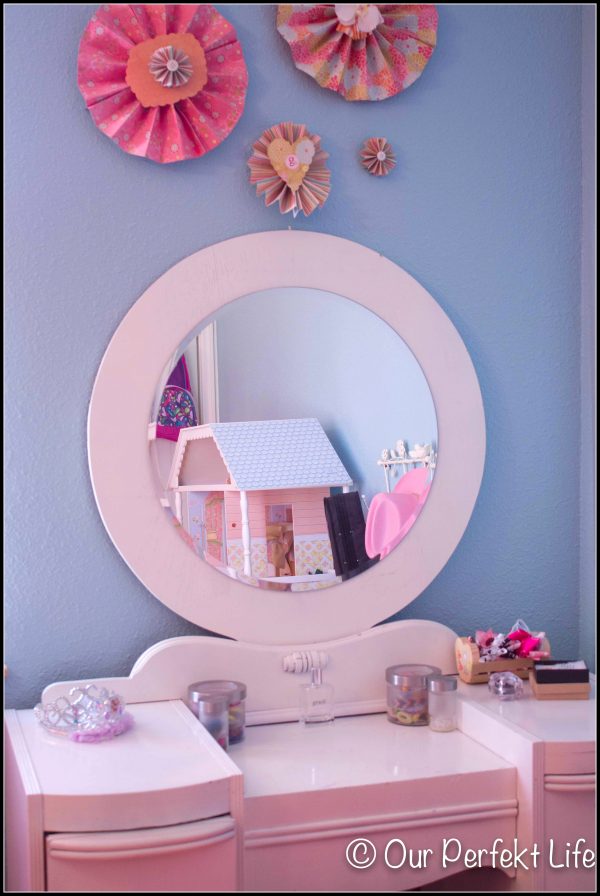 DIY Girls Mirror | Jennifer Faris Photography